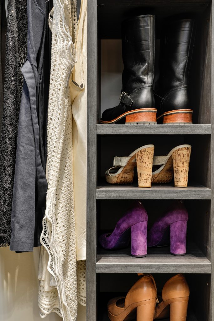 Image of bespoke wardrobe storage on our reviews page